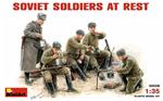 MA35028 Soviet gun crew at rest